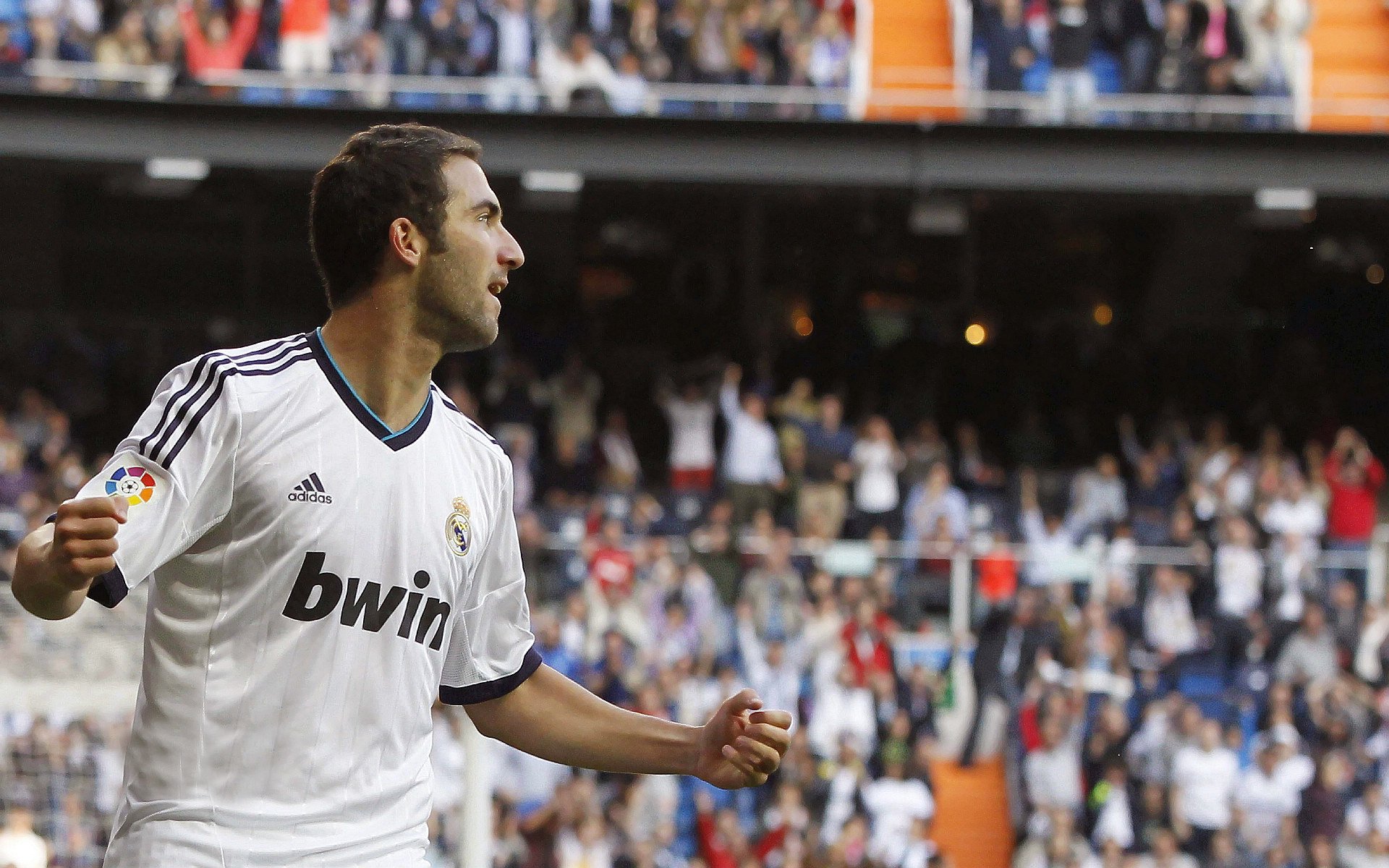 迈尼昂续约陷僵局，迈尼昂手型